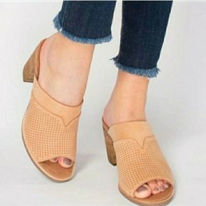 Toms Majorca Tan Leather Heel Sandals size 8